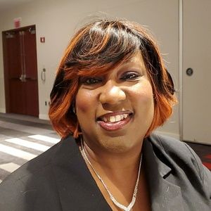 Meet your Posher, Tesha